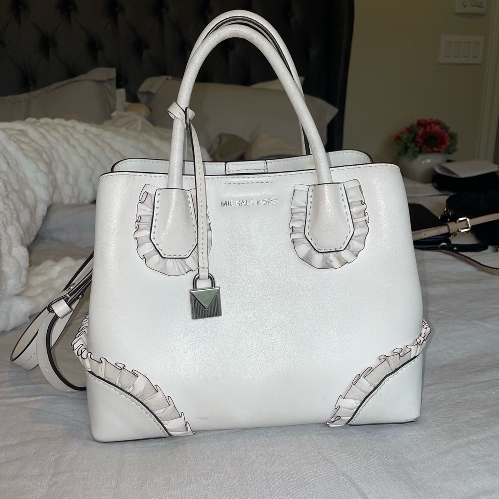 White Michael Kors Shoulder/Hand Bag